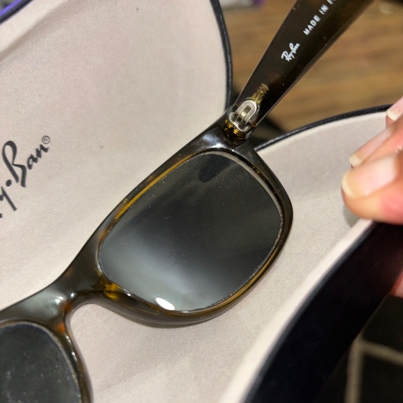 Ray-Ban RB2132 New Wayfarer 902/58 Sunglasses Tortoise - Picture 3 of 5